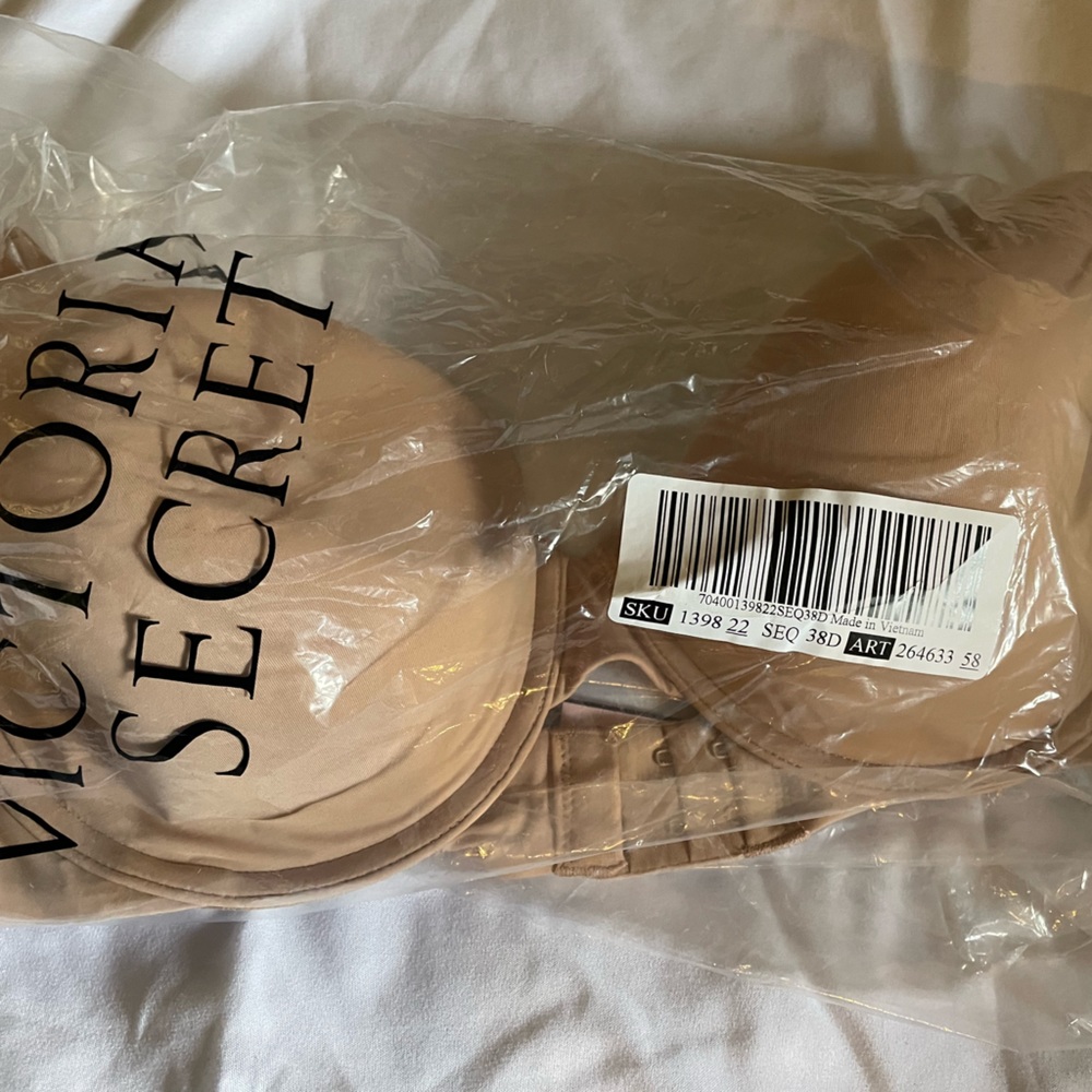 BNWT Victoria Secret Bra 38D